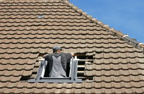 Pose de velux - Le Poët-Laval